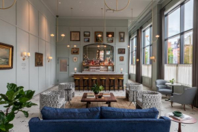 Longfellow Hotel